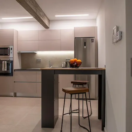 T75 Center Apartment